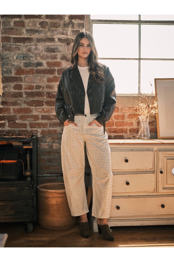 AJP6611 / Aaron & Amber<br/>OXFORD PLAID BARREL PANTS