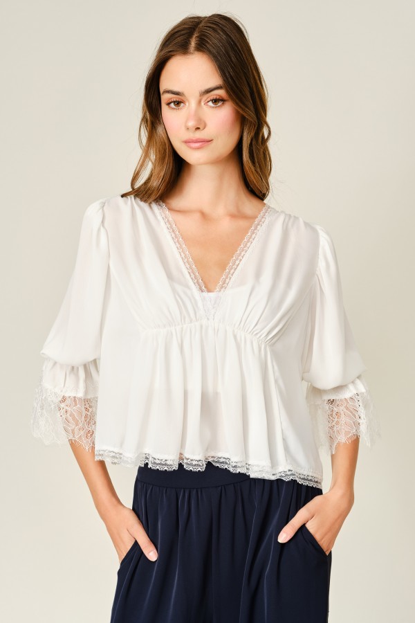AJT5065 / Aaron & Amber<br/>LIGHTWEIGHT V NECK PUFF SLEEVE BLOUSE