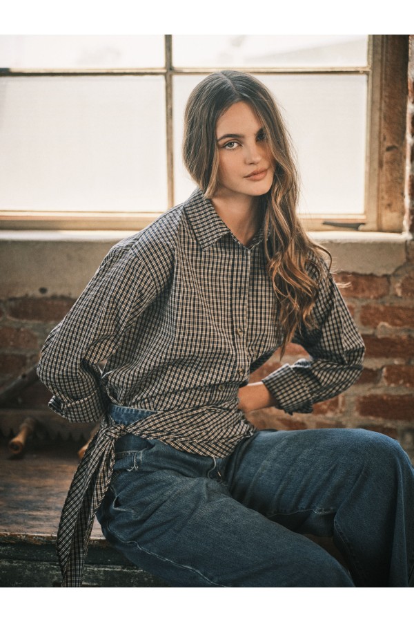 AJT6383 / Aaron & Amber<br/>OXFORD PLAID SCARF DETAIL BLOUSE