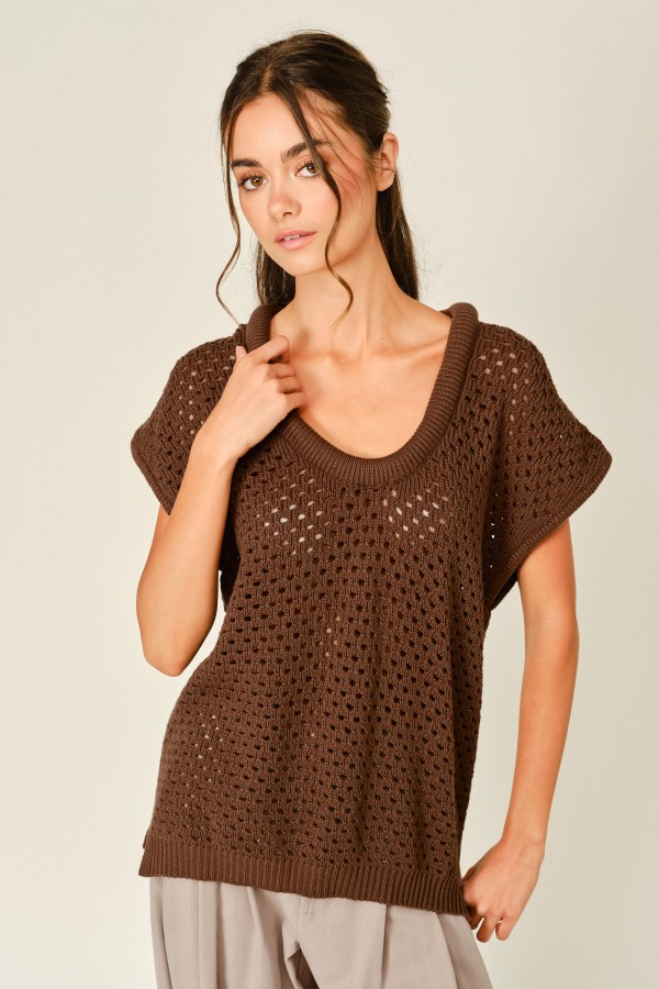AJT6425 / Aaron & Amber<br/>CROCHET FISHNET SWEATER VEST TOP