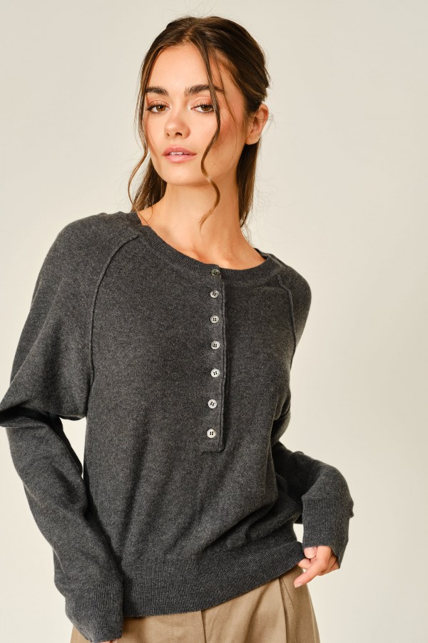 AJT6446 / Aaron & Amber<br/>CASHMERE BUTTON DOWN SWEATER BLOUSE