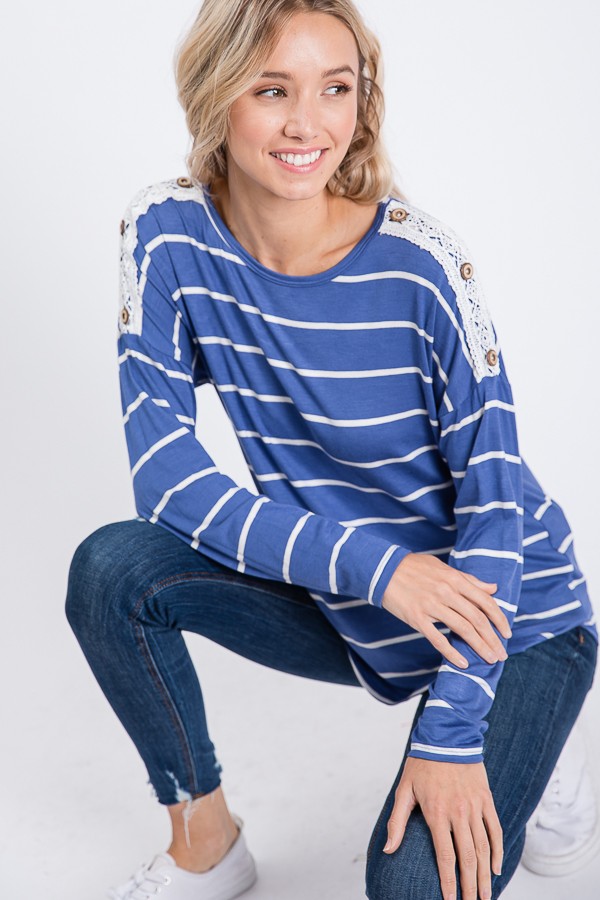 T2105 / 7th Ray<br/>STRIPE BUTTON TRIM DETAIL TOP