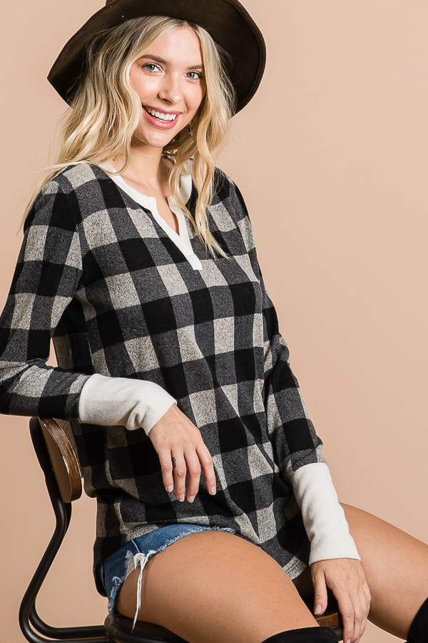 T3699 / 7th Ray<br/>PLAID V NECK LONG SLEEVE TOP