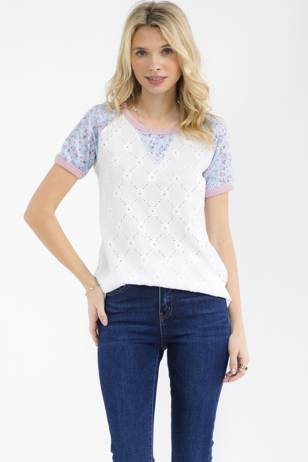 T6235 / 7th Ray<br/>FLORAL RAGLAN SHORT SLEEVE TEXTURED KNIT TOP