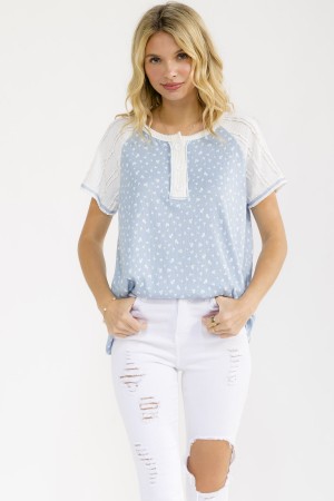 T6285 / 7th Ray<br/>FLORAL CONTRAST SLEEVE HENLEY TOP