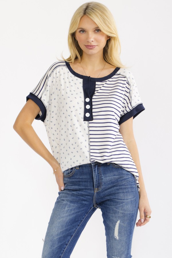 T6351 / 7th Ray<br/>MIXED PRINT CONTRAST HENLEY TOP