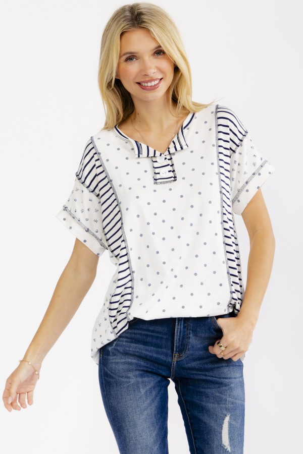T6373 / 7th Ray<br/>MIXED PRINT CONTRAST HENLEY TOP