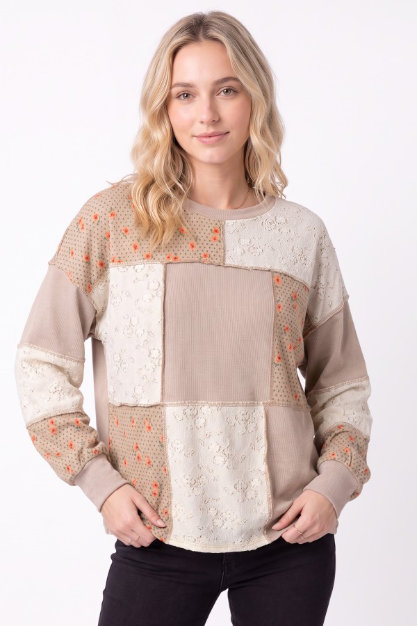 T6483 / 7th Ray<br/>FLORAL PATCHWORK PULLOVER TOP