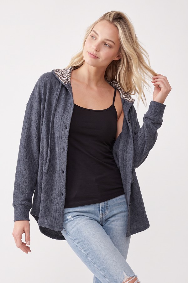 T6520 / 7th Ray<br/>LEOPARD LINED HOODED BUTTON-FRONT TOP