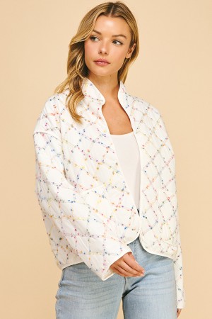 MJ51120 / LIME N CHILI<br/>Quilted jacket with multicolor stitched pattern and relaxed fit.