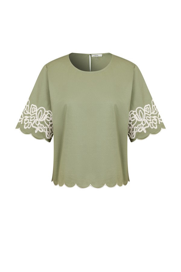 TI104 / RIVIR<br/>Embroidered Poplin Top