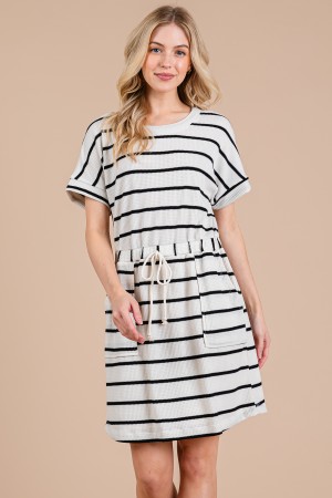 DY51136STA / CES FEMME<br/>Beach Casual Striped Drawstring Mini Dress