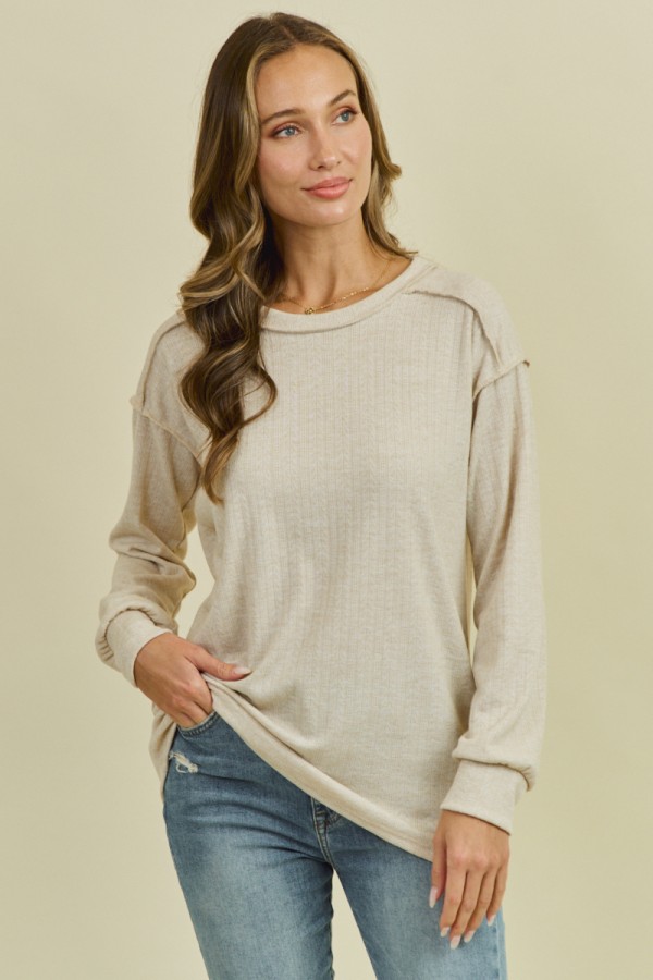 LMT4914 / Lovely Melody<br/>Smooth and soft long sleeves knit top