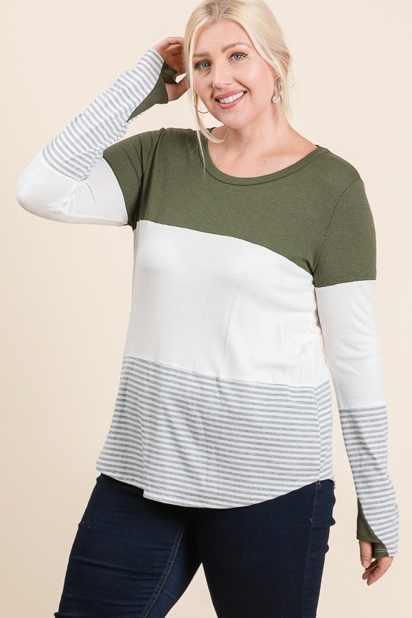 TG8083 / Lovely Melody<br/>PLUS COLOR BLOCK SWEATER