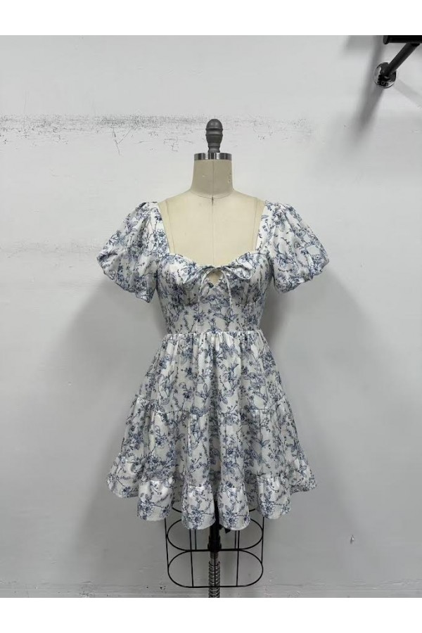 VID10004-12 / The Vintage Shop<br/>FLORAL PRINT SWEETHEART NECKLINE SHORT PUFF SLEEVES MINI DRESS