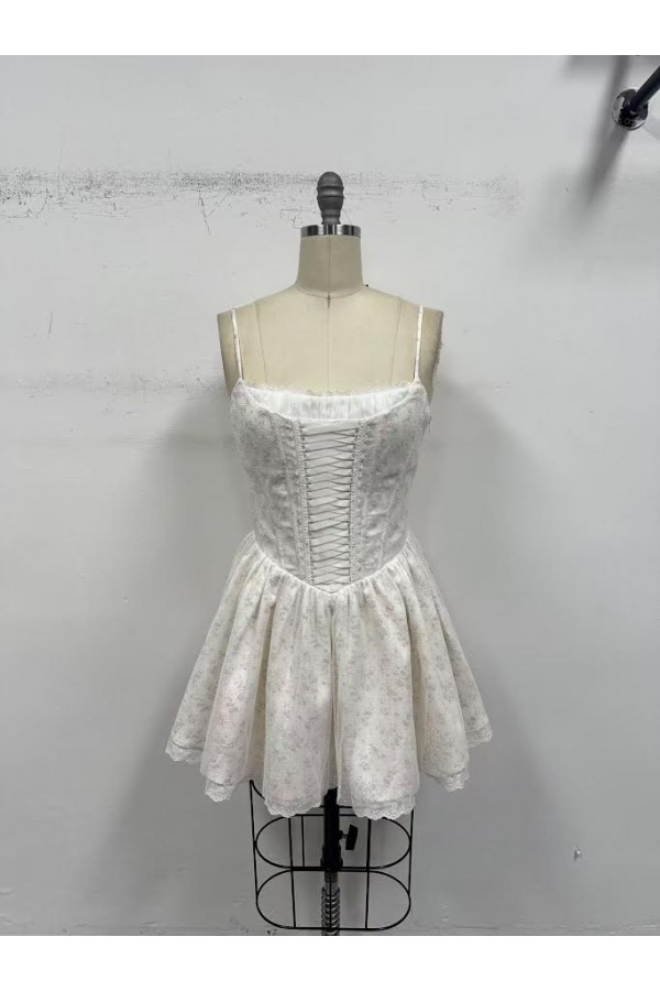 VID52921 / The Vintage Shop<br/>WHITE FLORAL PRINT SWEETHEART NECKLINE LACE UP CLOSURE MINI DRESS