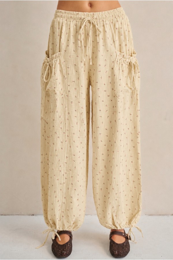 JJB8089P / Jade By Jane<br/>PLUS SIZE FLORAL GAUZE DRAWSTRING PANTS