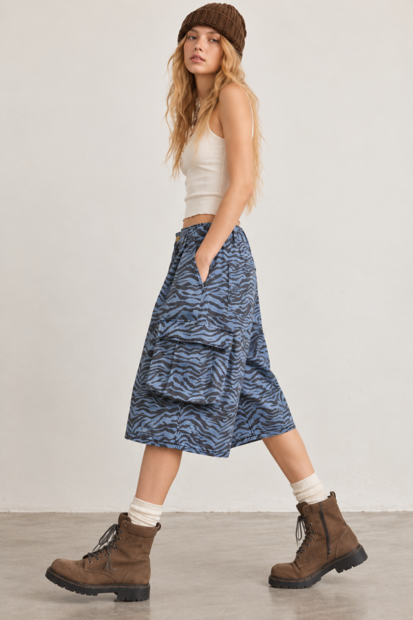 JJB8315-2 / Jade By Jane<br/>ZEBRA PRINT WIDE LEG CARGO BERMUDA PANTS