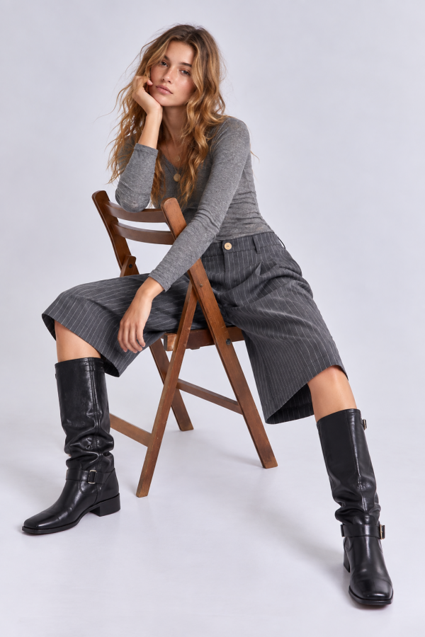 JJB8348 / Jade By Jane<br/>PINSTRIPE WIDE-LEG BERMUDA SHORTS