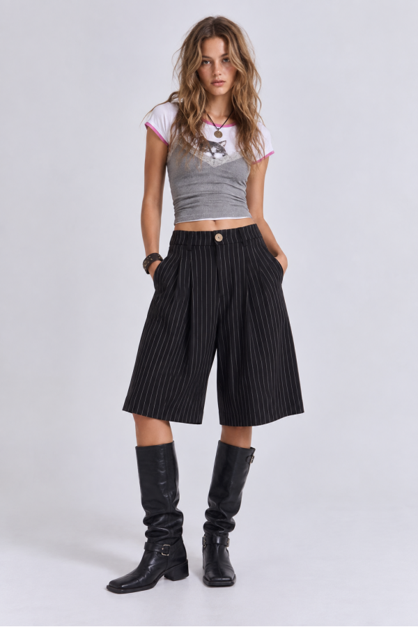 JJB8348P / Jade By Jane<br/>PLUS SIZE PINSTRIPE WIDE-LEG BERMUDA SHORTS