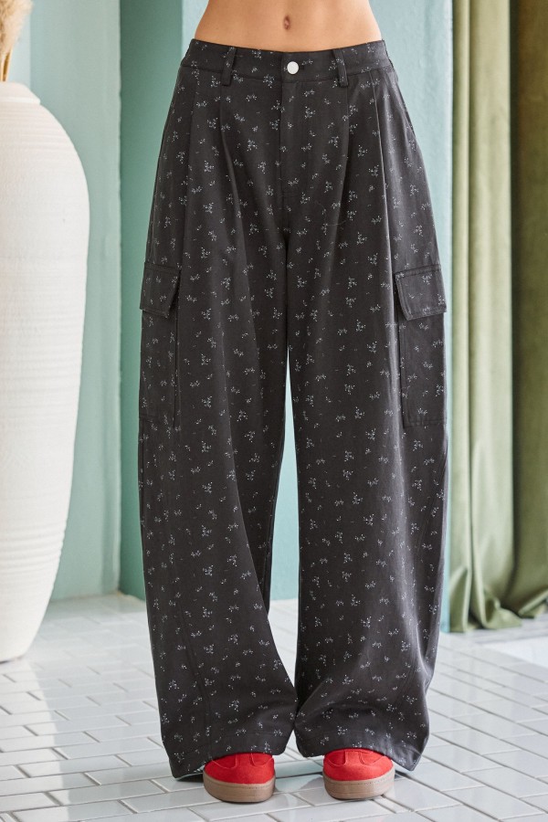 JJB8383P / Jade By Jane<br/>PLUS SIZE FLORAL PRINT PLEATED CARGO WIDE PANTS