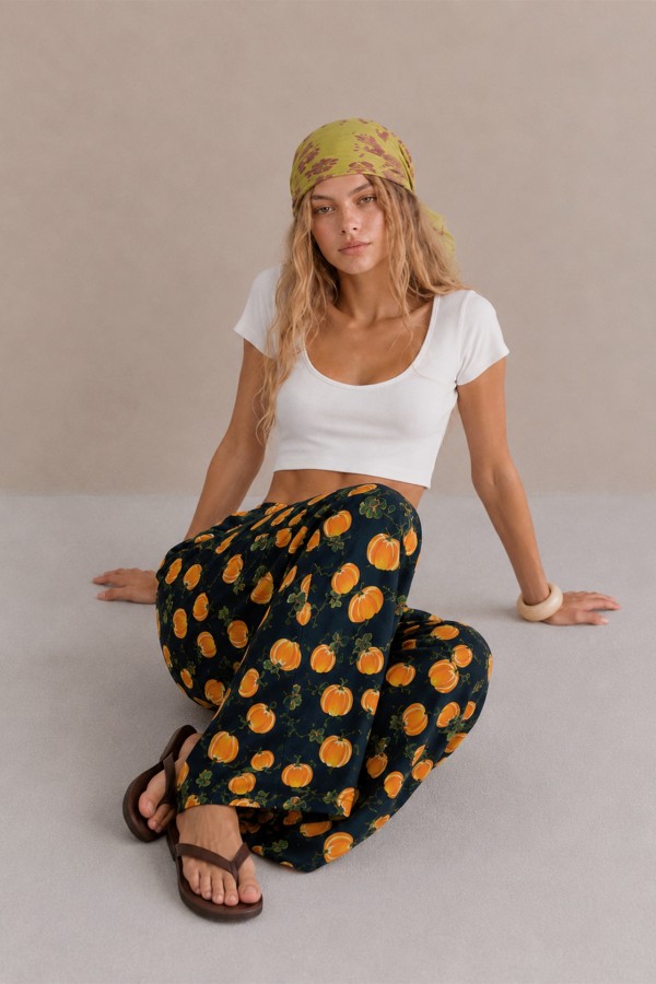 KRP5788-4P / Jade By Jane<br/>PLUS SIZE PUMPKIN PRINT SATIN WIDE-LEG PANTS