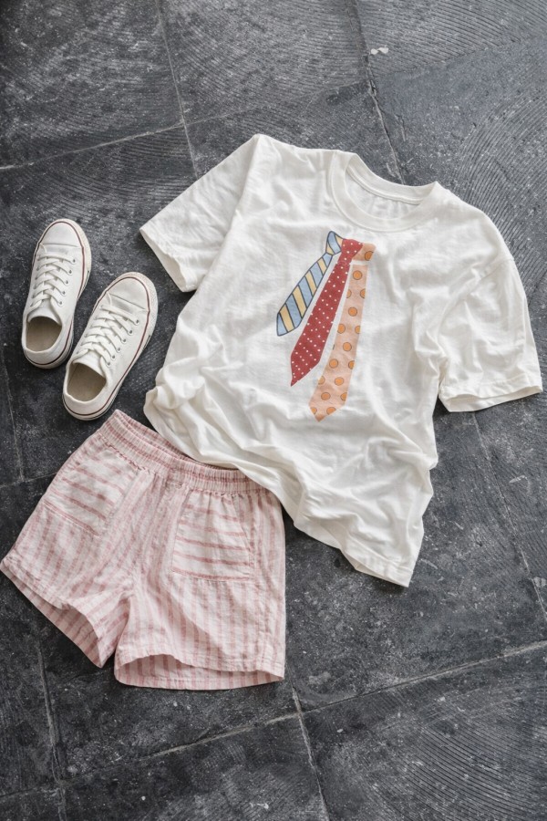 PRT1099 / Jade By Jane<br/>NOVELTY TIE GRAPHIC TEE