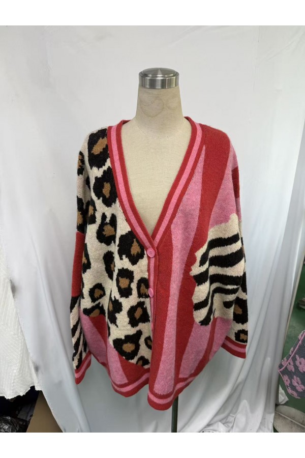 SWT1449 / Jade By Jane<br/>ANIMAL PRINT COLOR BLOCK CARDIGAN