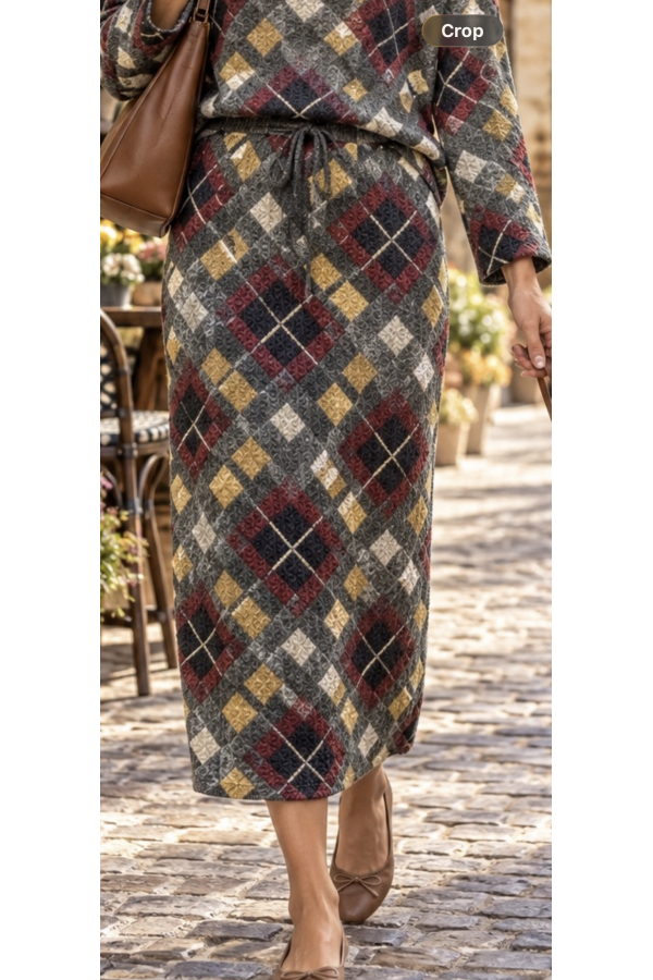 CS33960E-PL / Celeste Design<br/>Comfort honeycomb soft Midi Skirt is a wardrobe essential for every season.