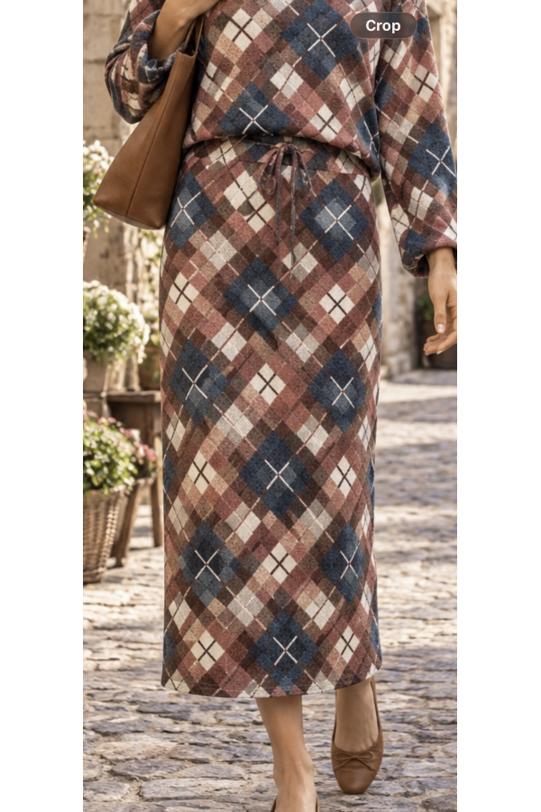 CS33960E / Celeste Design<br/>Comfort honeycomb soft Midi Skirt is a wardrobe essential for every season.
